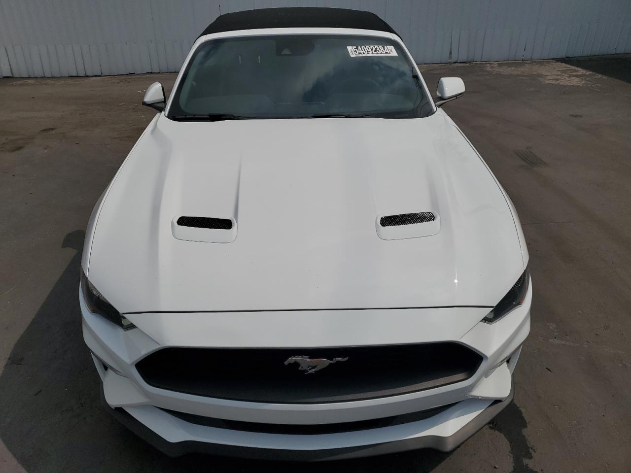 2023 Ford Mustang vin: 1FATP8UH6P5111582