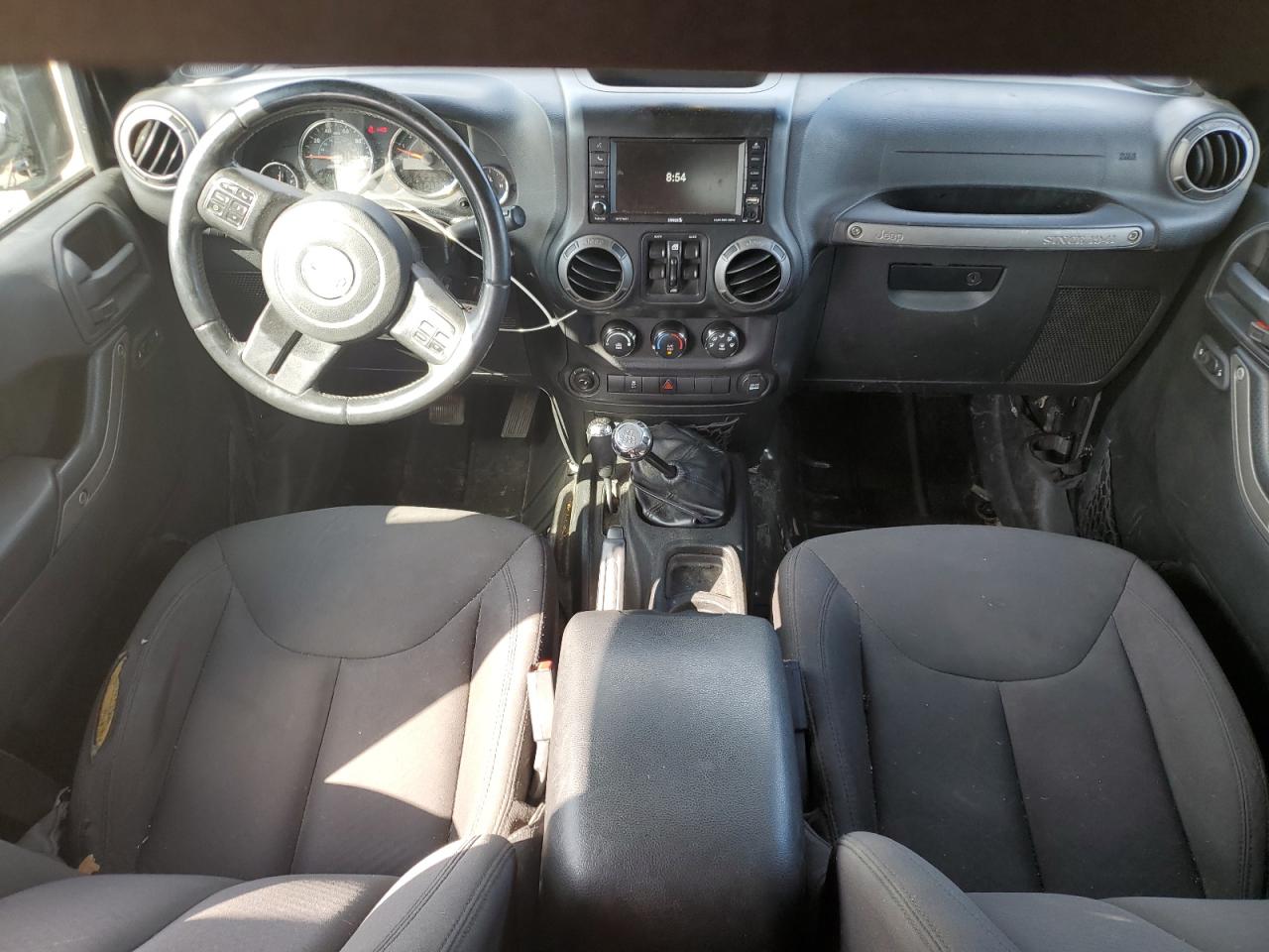 1C4HJWDG4GL313989 2016 Jeep Wrangler Unlimited Sport