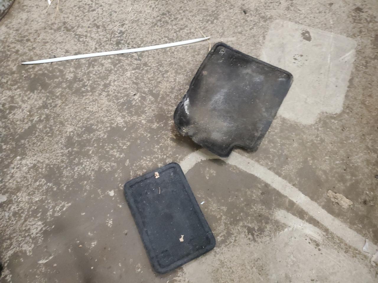 2B3HD46RX4H627750 2004 Dodge Intrepid Se