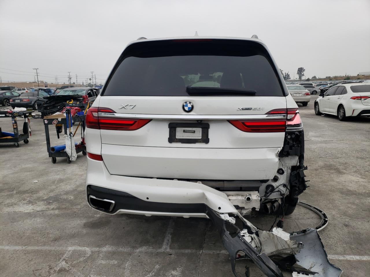 5UXCX4C58KLS39240 2019 BMW X7 xDrive50I