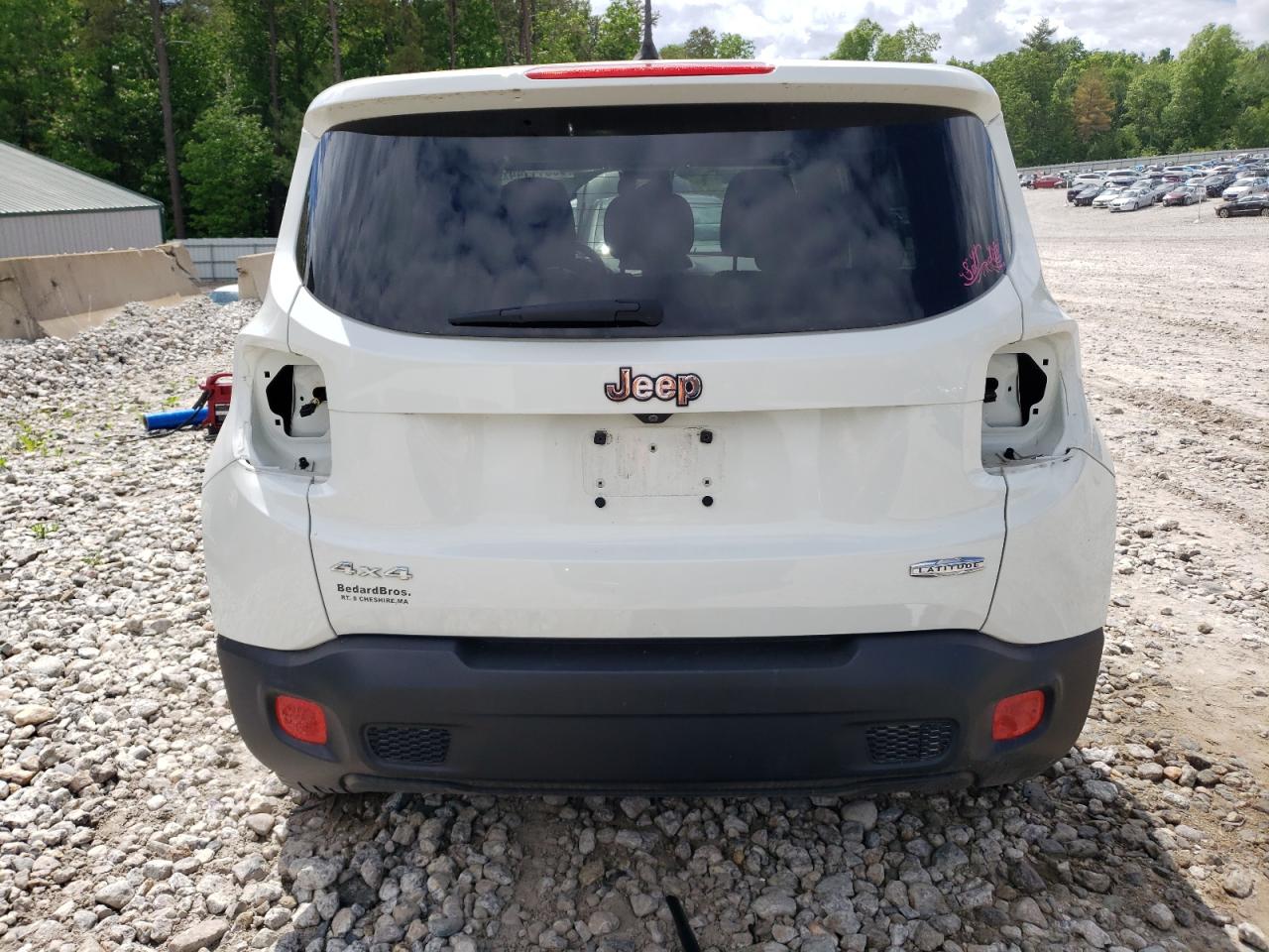 2016 Jeep Renegade Latitude vin: ZACCJBBT4GPE06672