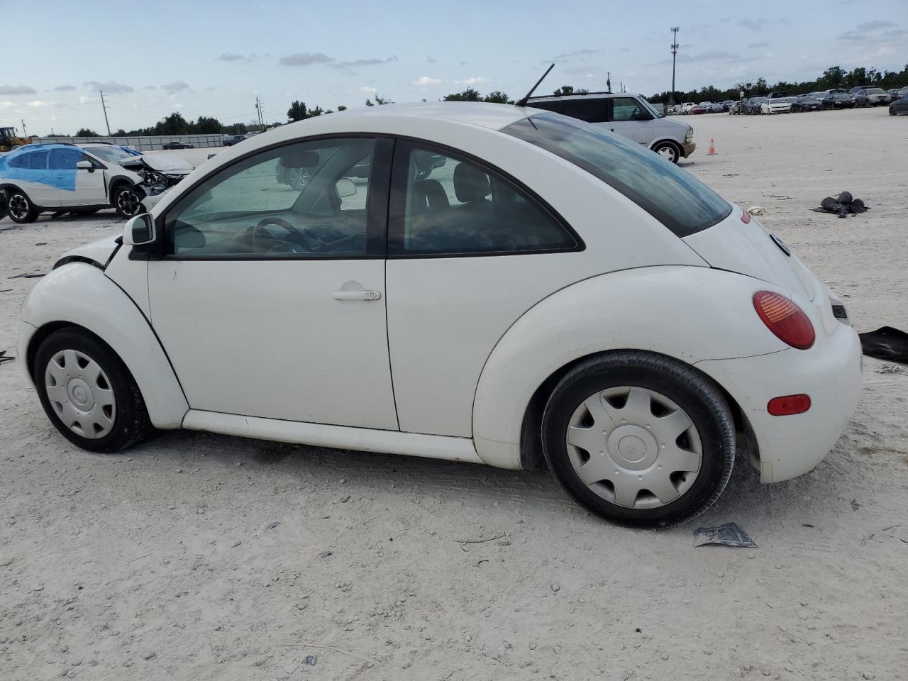 3VWBB61C5WM042732 1998 Volkswagen New Beetle