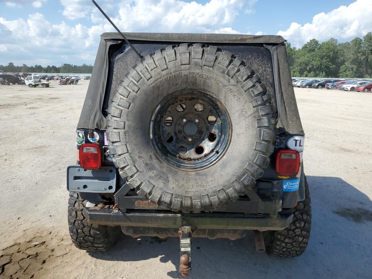 1J4FA39S02P742786 2002 Jeep Wrangler / Tj X