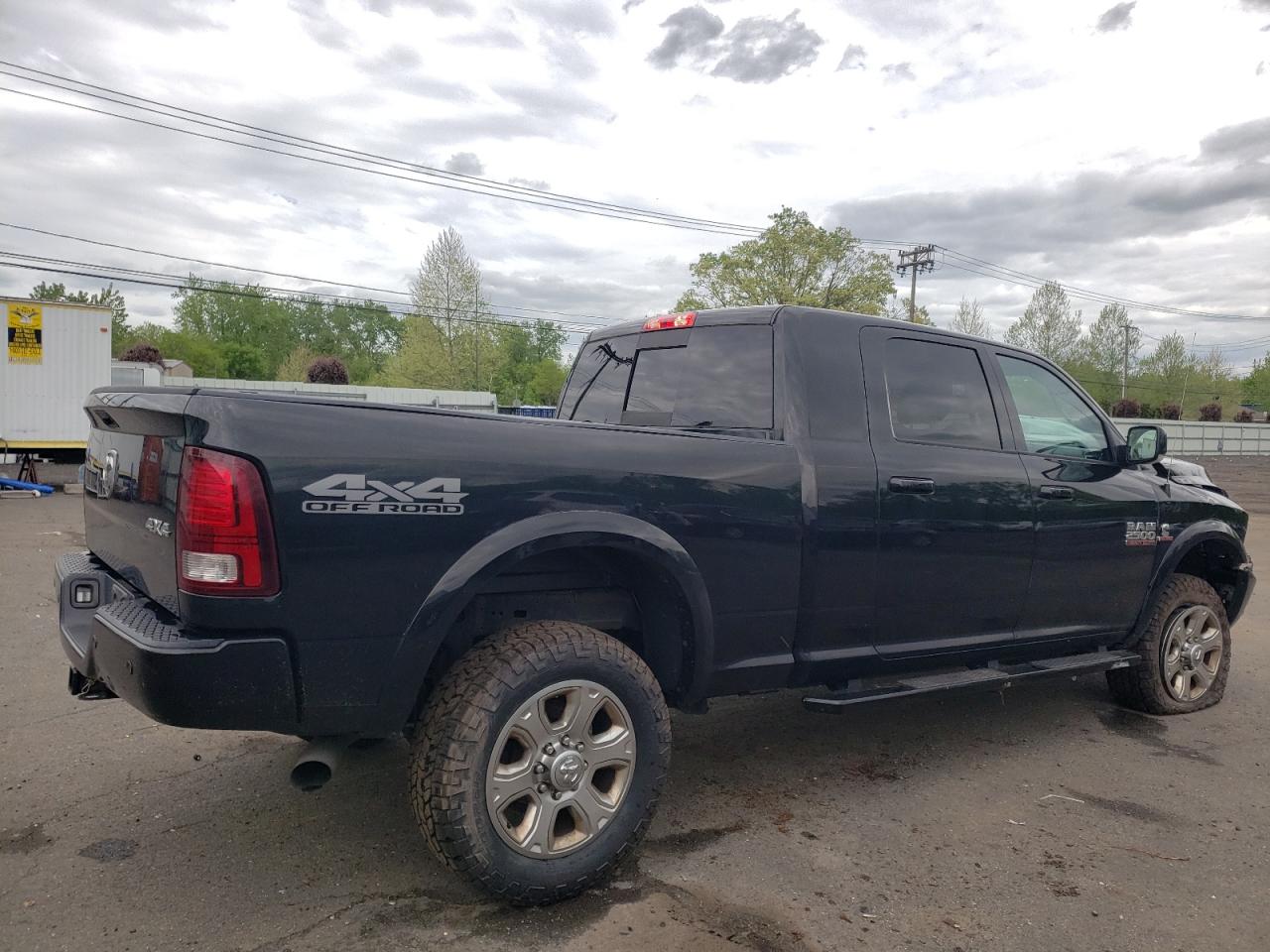 3C6UR5NL9JG102862 2018 Ram 2500 Laramie