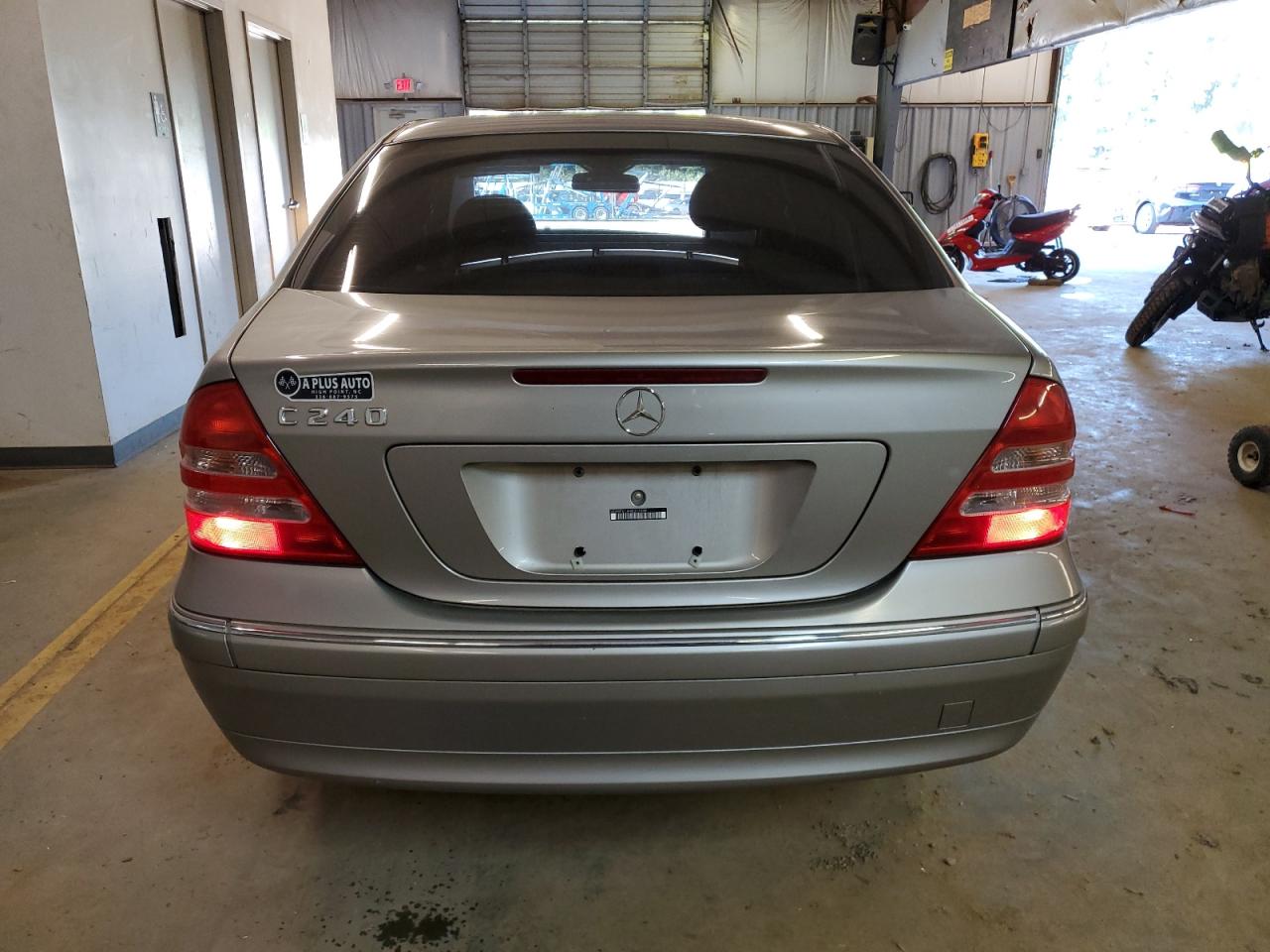 WDBRF61JX4E017038 2004 Mercedes-Benz C 240