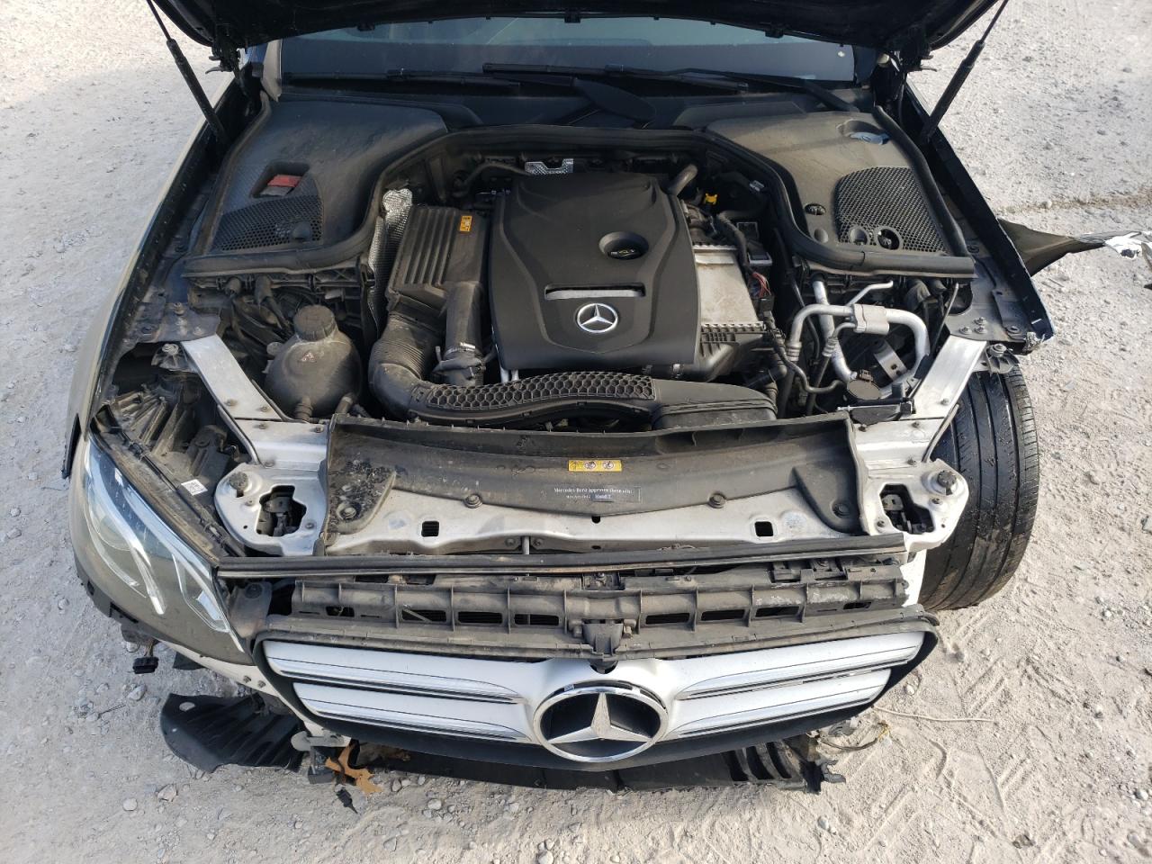 WDDZF4KB3KA597417 2019 Mercedes-Benz E 300 4Matic