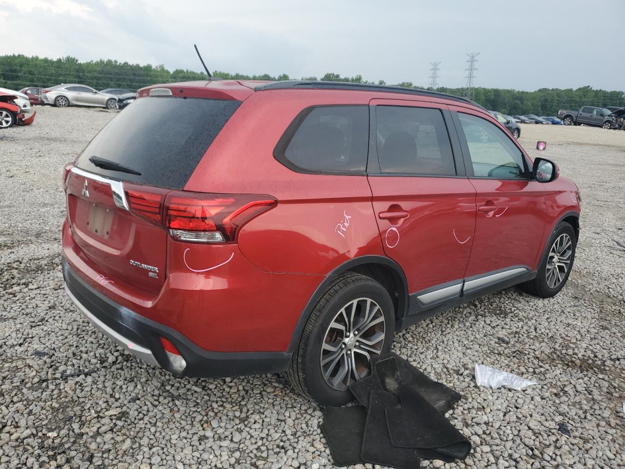 JA4AD3A38GZ006423 2016 Mitsubishi Outlander Se