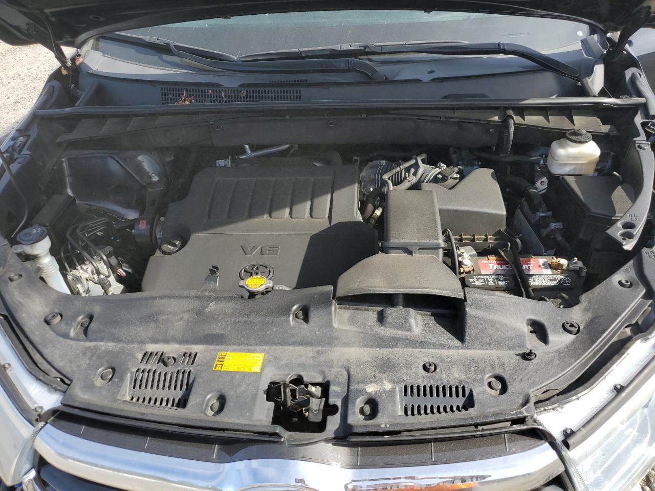 5TDDKRFH7ES040223 2014 Toyota Highlander Limited