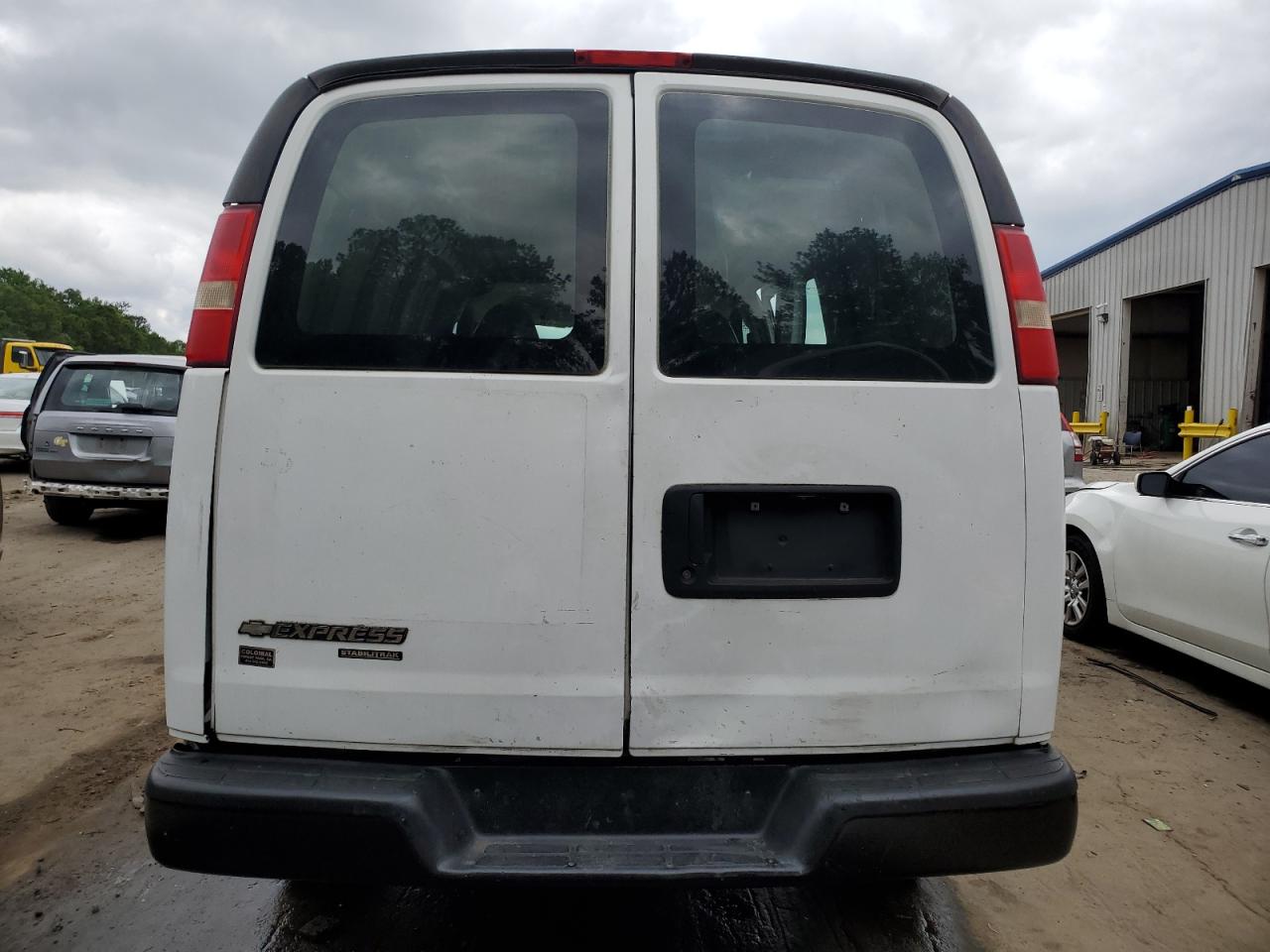 1GCWGFCA4D1112961 2013 Chevrolet Express G2500