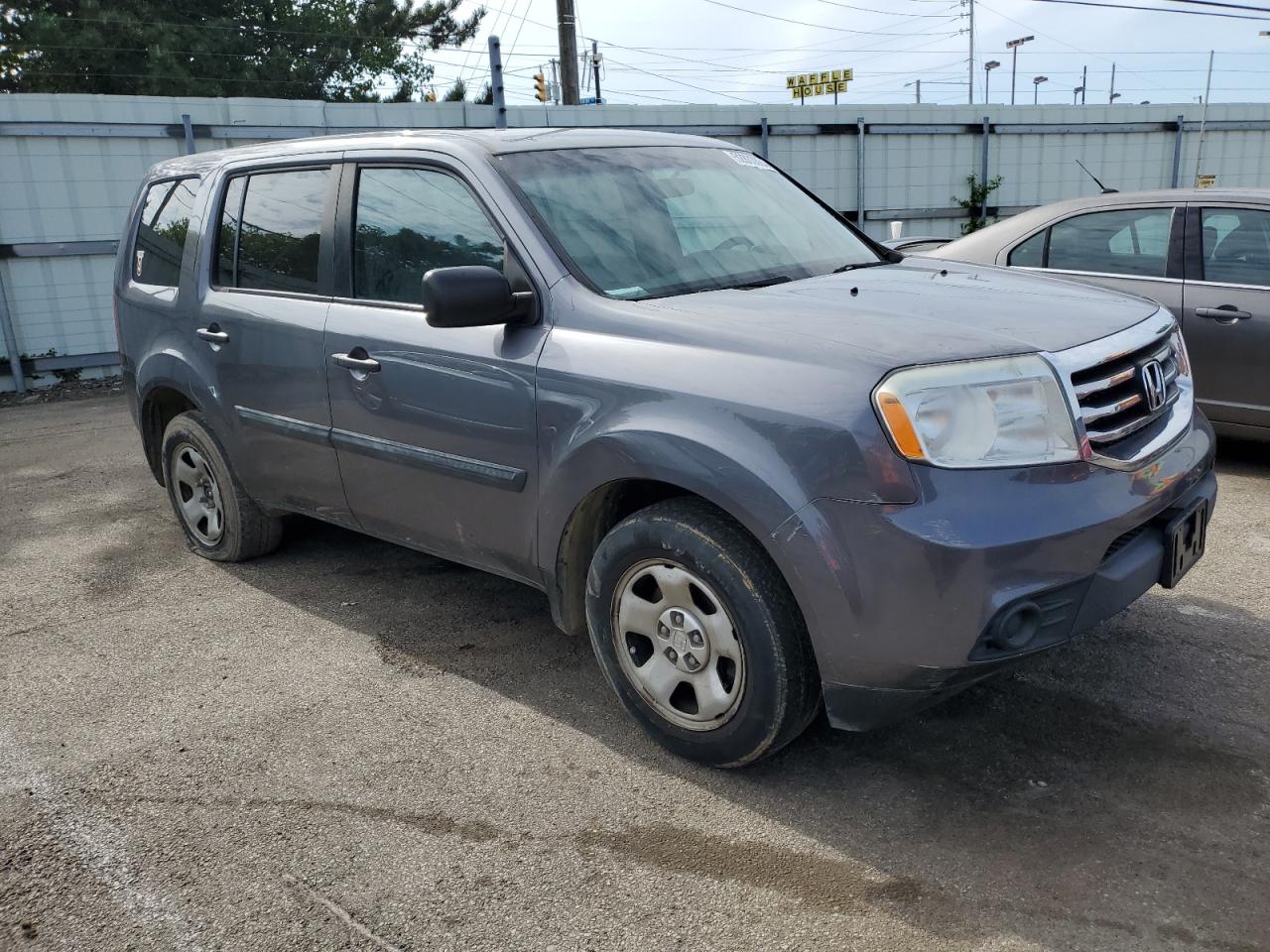 2015 Honda Pilot Lx vin: 5FNYF4H28FB010798