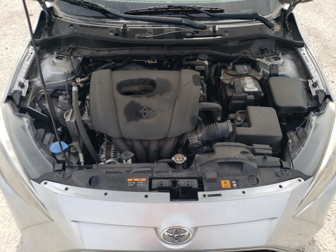 3MYDLBYVXKY522598 2019 Toyota Yaris L