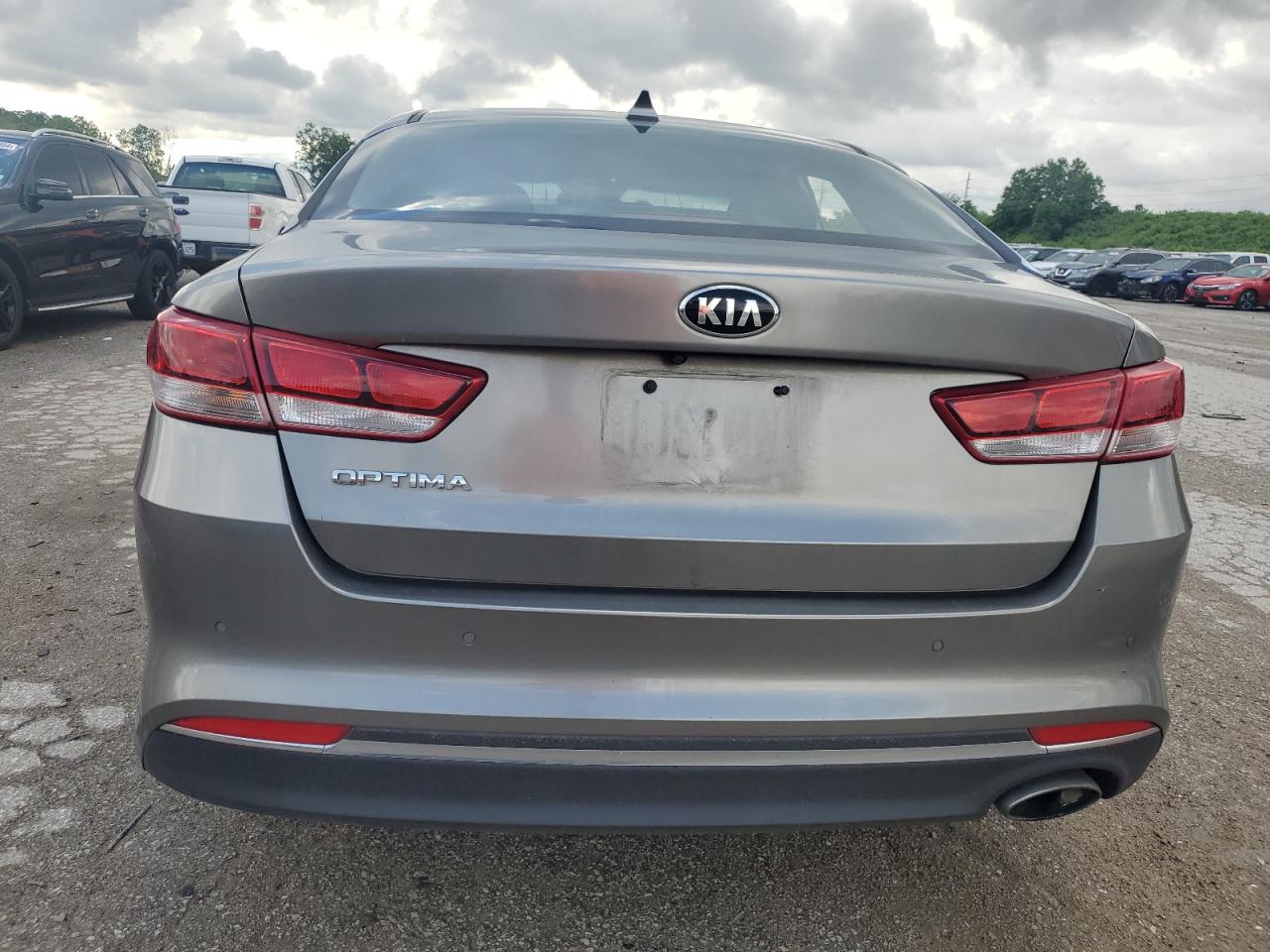 5XXGT4L30JG256917 2018 Kia Optima Lx