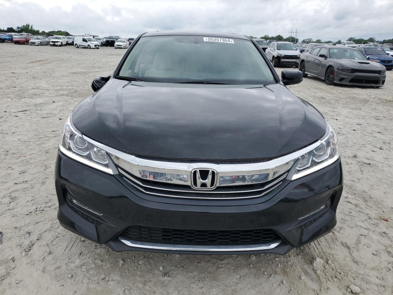VIN: 1HGCR2F84GA032015 2016 HONDA ACCORD