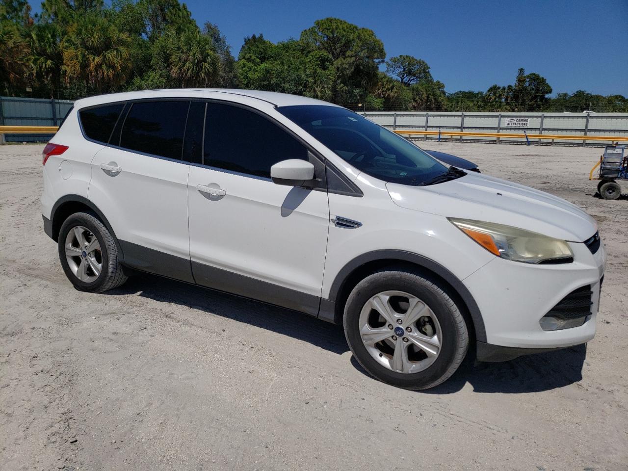 1FMCU0GX2EUC00944 2014 Ford Escape Se