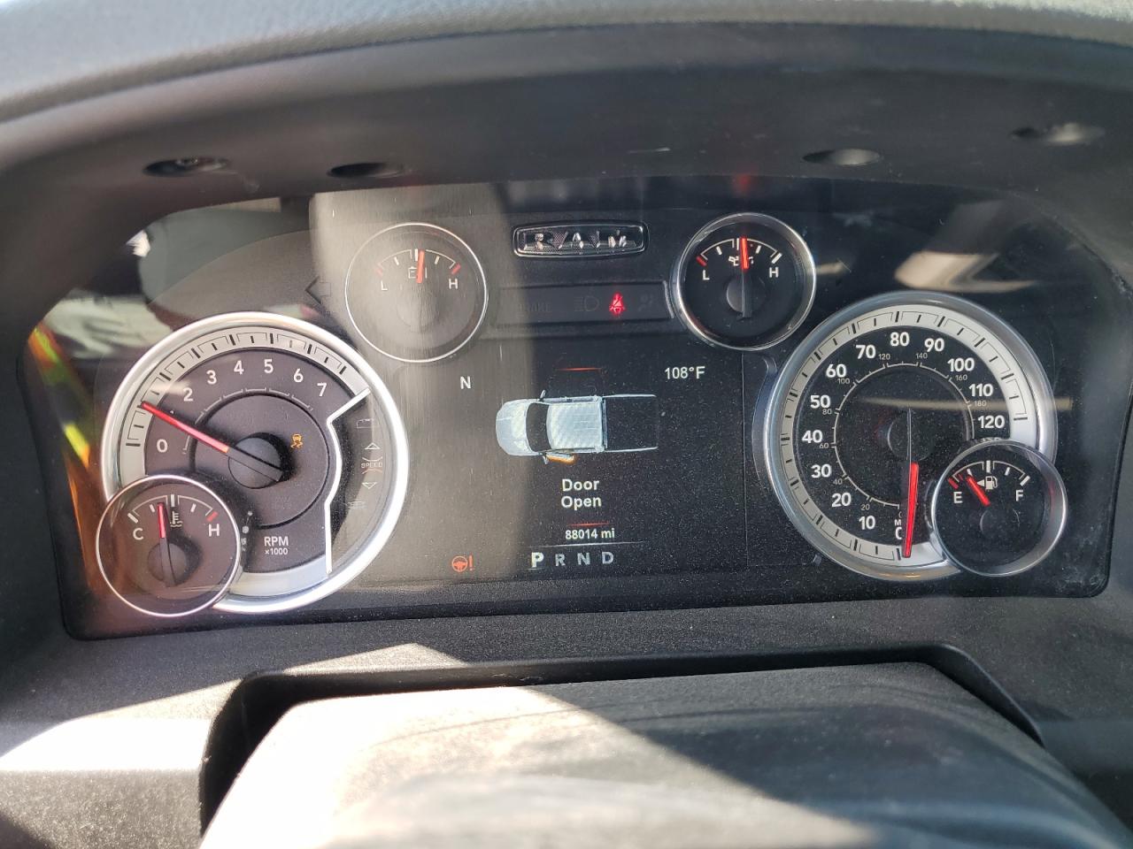 1C6RR6GT1HS855989 2017 Ram 1500 Slt