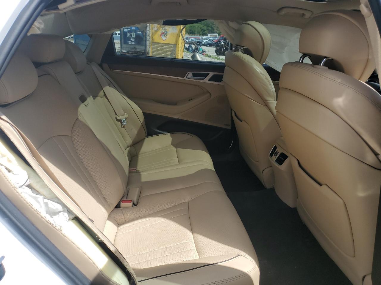 2017 Genesis G80 Base vin: KMHGN4JE5HU187401