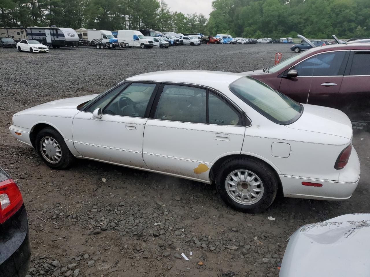 1G3HN52K4W4816534 1998 Oldsmobile 88 Base