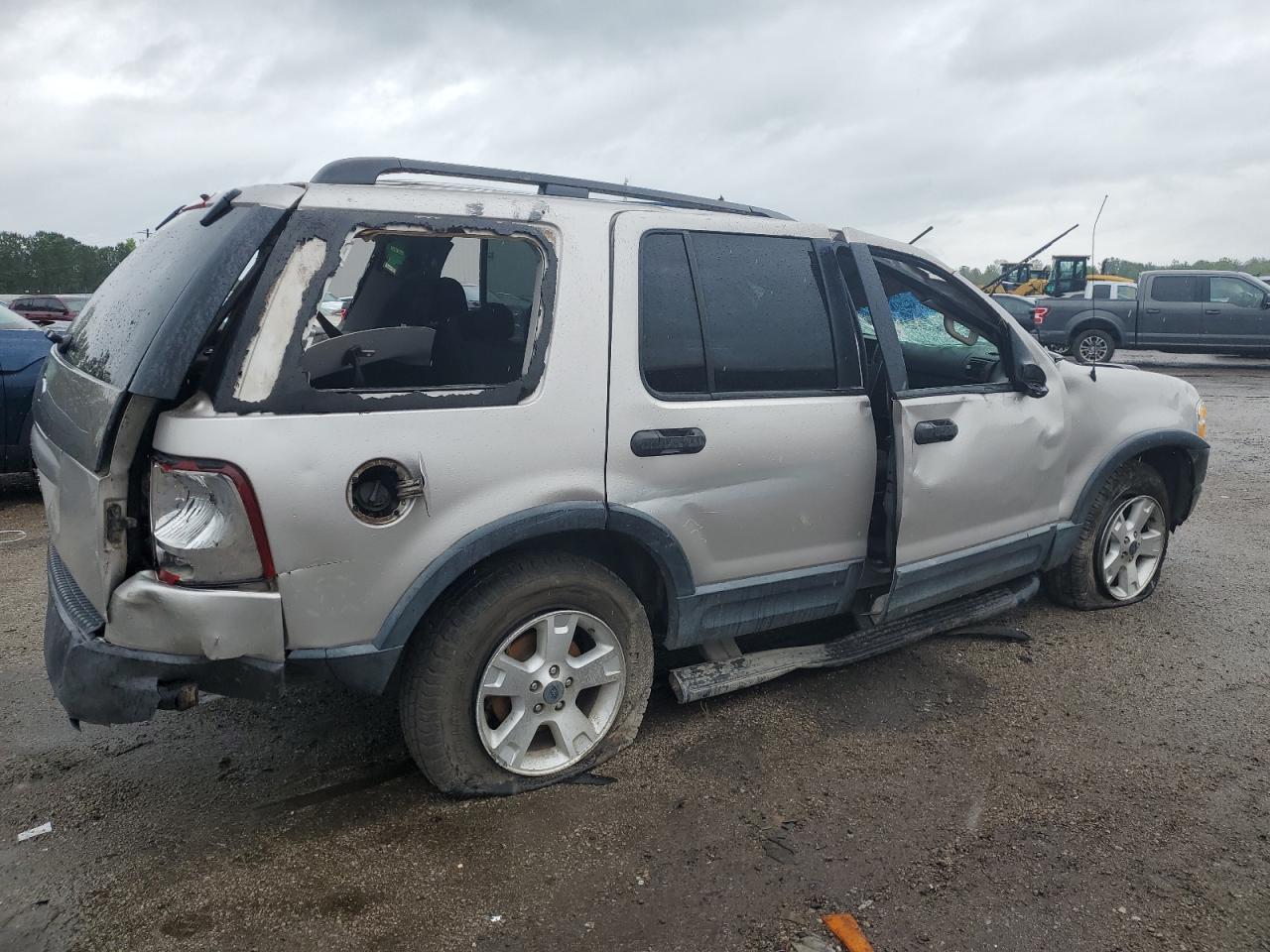 1FMZU63K83UA11655 2003 Ford Explorer Xlt