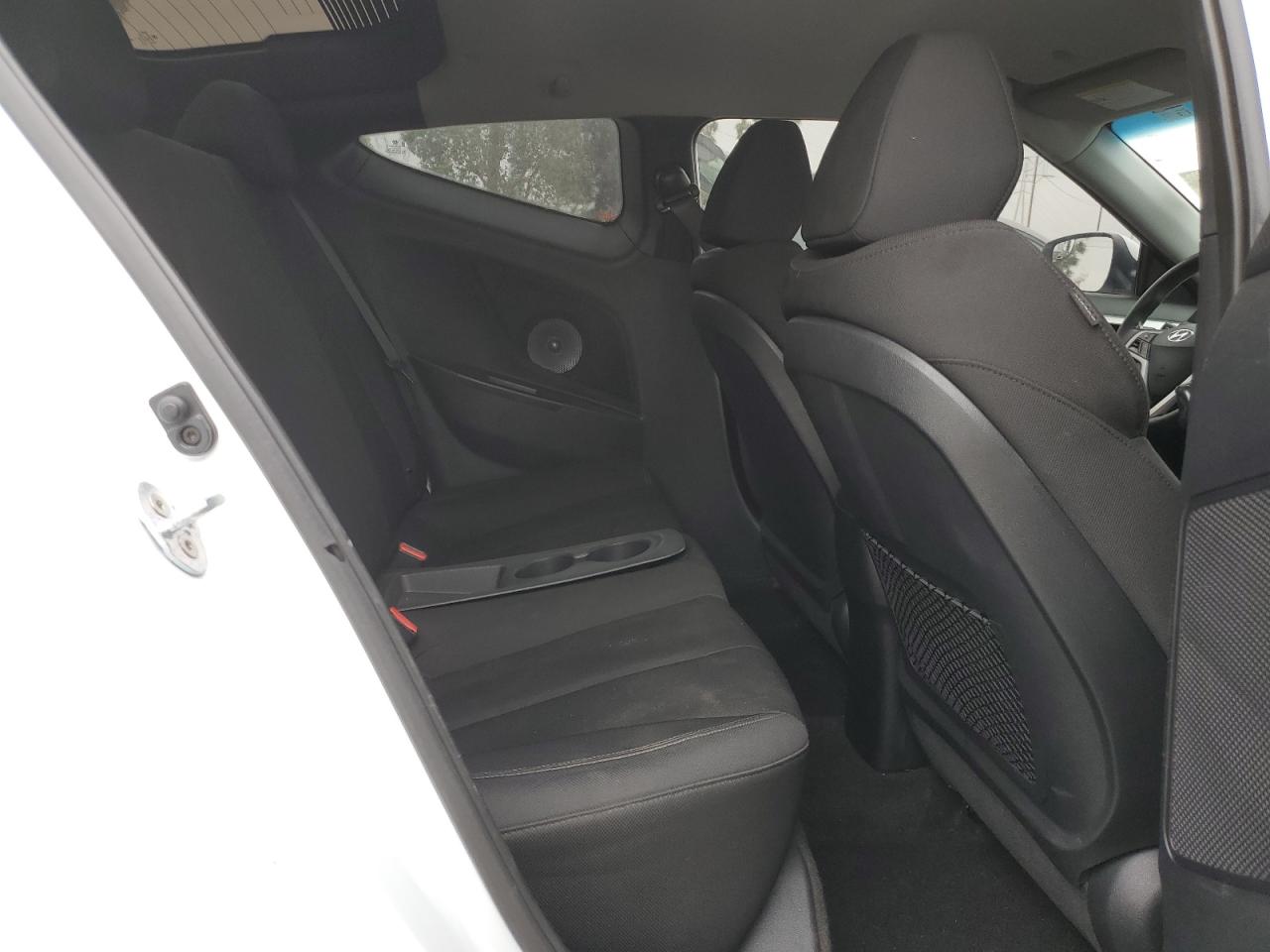 KMHTC6AD1GU286397 2016 Hyundai Veloster