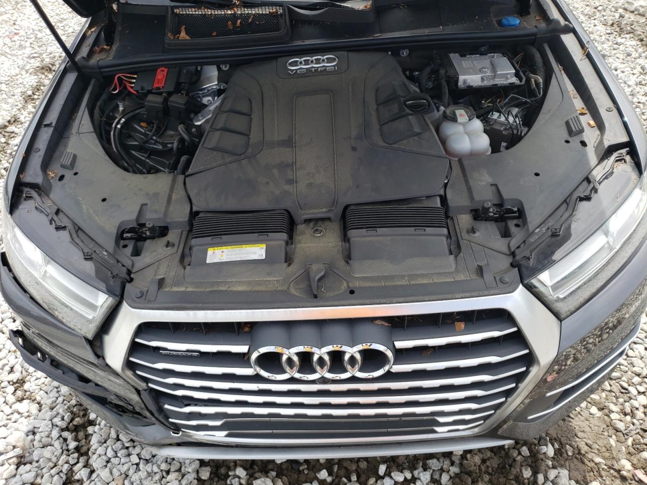 WA1LAAF73JD050805 2018 Audi Q7 Premium Plus