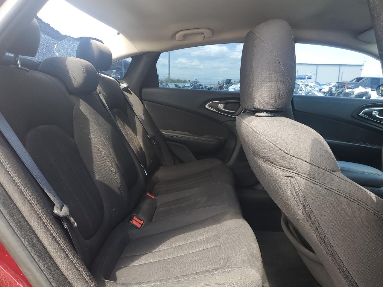 1C3CCCAB0FN685610 2015 Chrysler 200 Limited