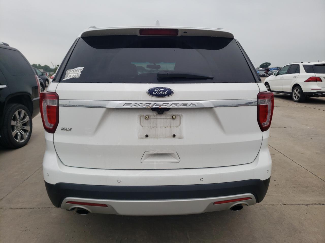 1FM5K7D87HGD02456 2017 Ford Explorer Xlt