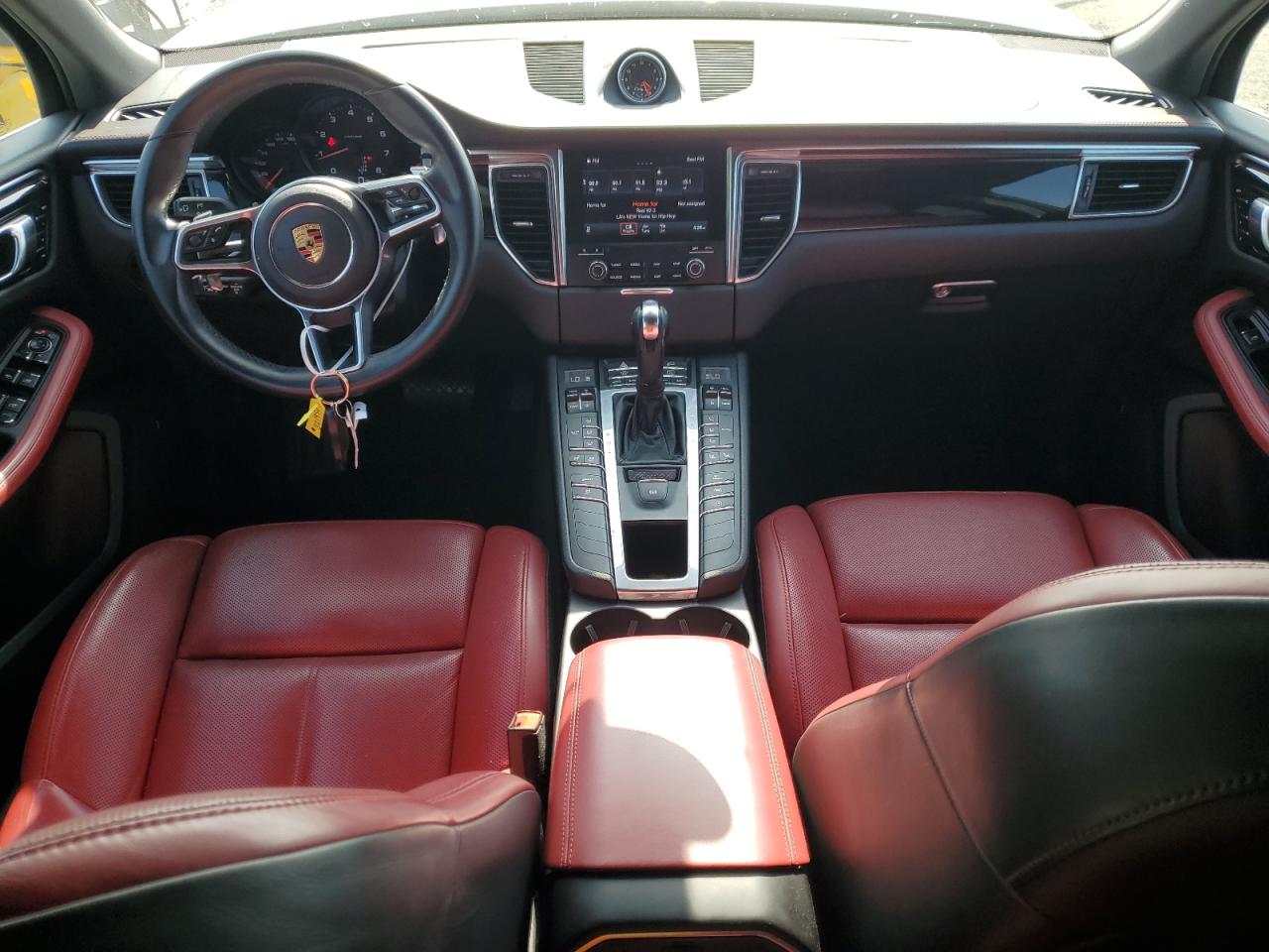 WP1AA2A5XJLB21950 2018 Porsche Macan