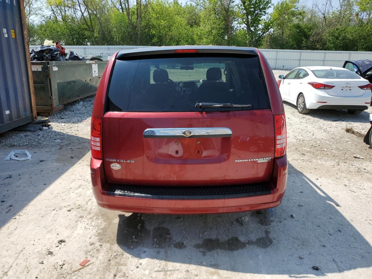 2A4RR2D19AR381635 2010 Chrysler Town & Country Lx