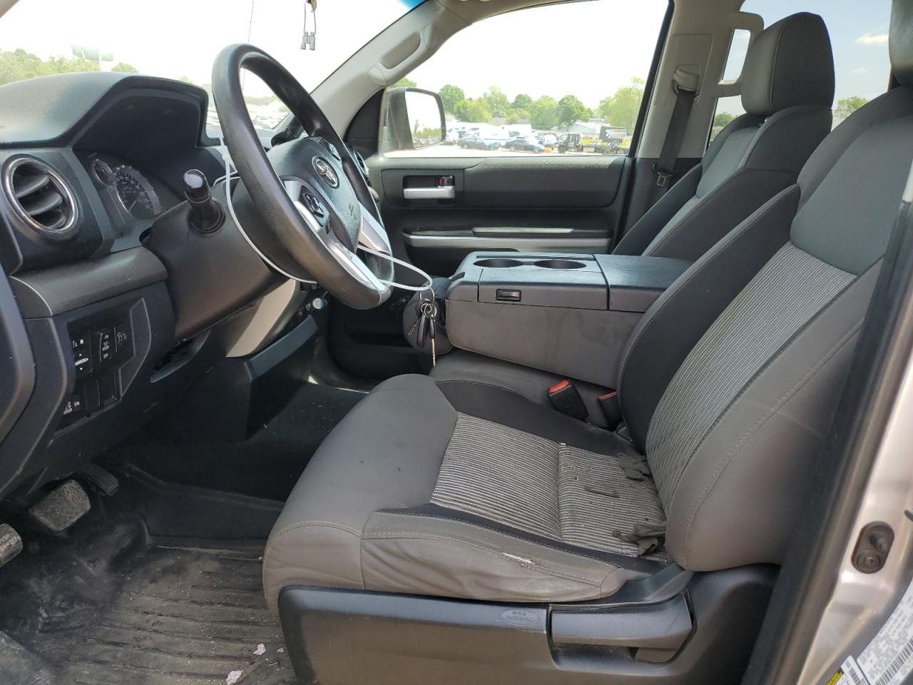 5TFUY5F10GX570380 2016 Toyota Tundra Double Cab Sr/Sr5