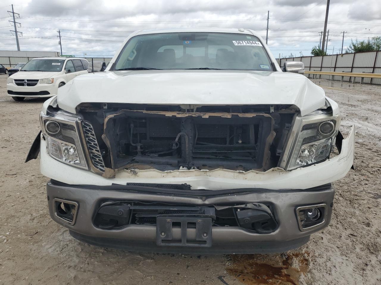 1N6AA1E60HN525026 2017 Nissan Titan Sv