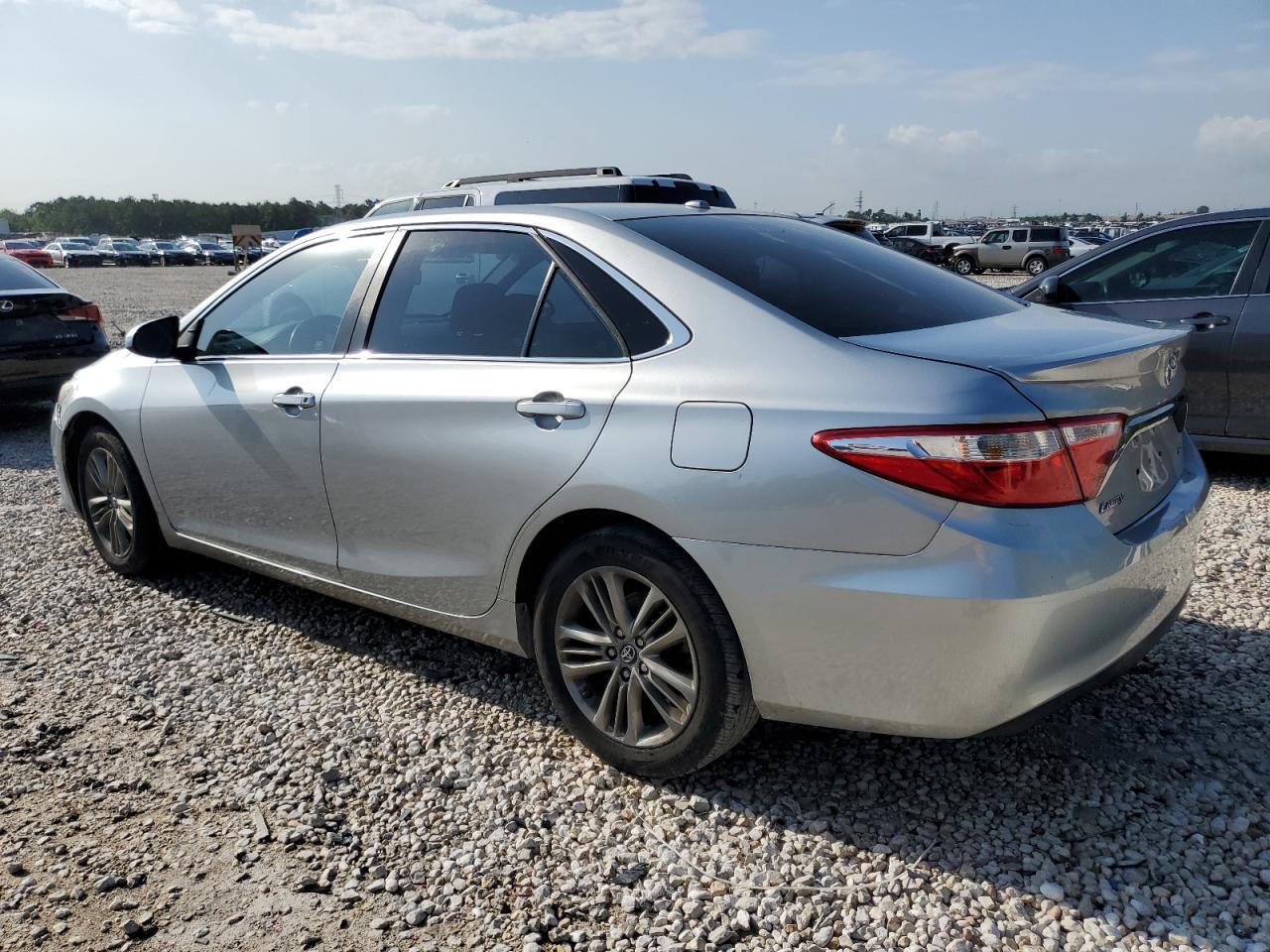 4T1BF1FK1GU221689 2016 Toyota Camry Le