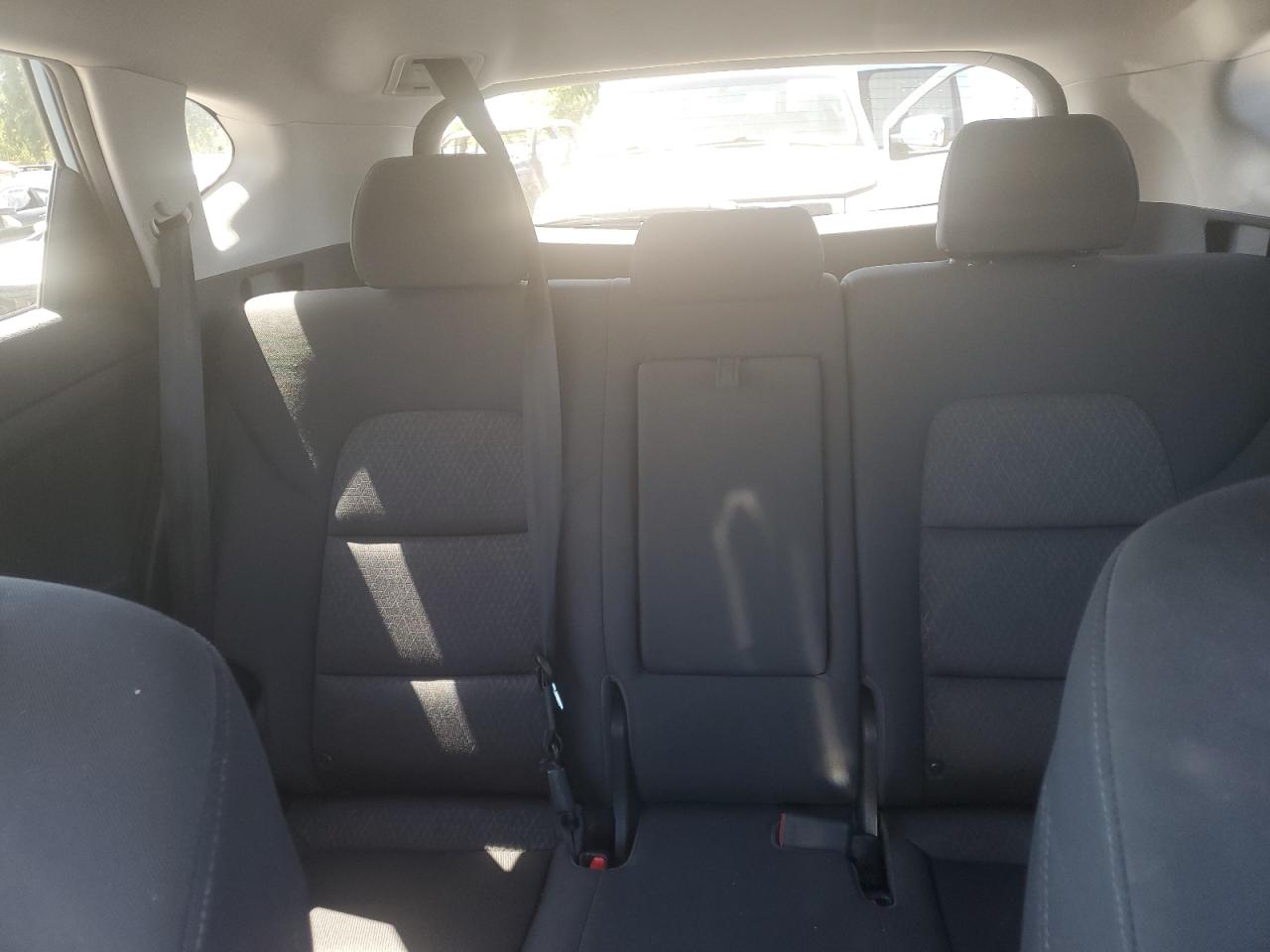 KM8J33A42HU329975 2017 Hyundai Tucson Limited