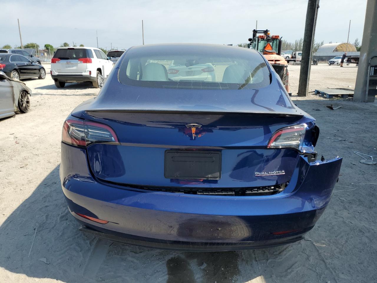 5YJ3E1EC8PF465015 2023 Tesla Model 3