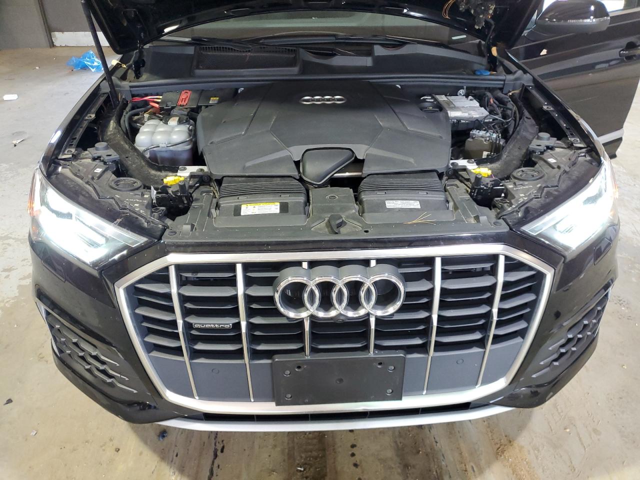 WA1AXAF70MD038282 2021 Audi Q7 Premium