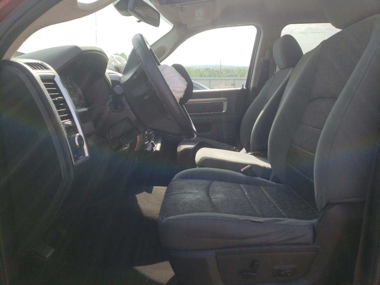 1C6RR7GT3FS511423 2015 Ram 1500 Slt