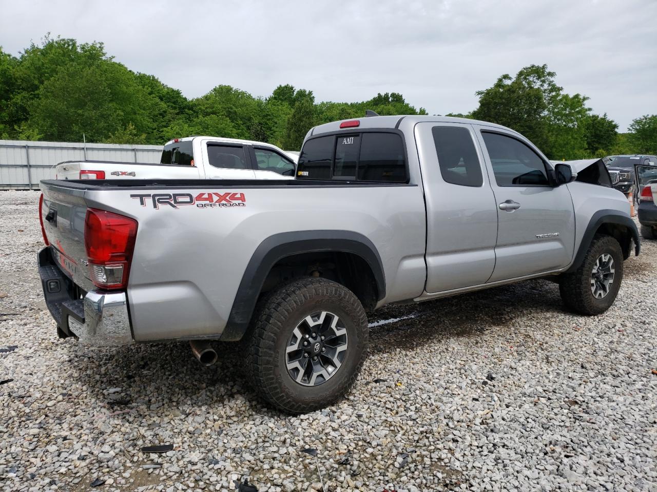 2016 Toyota Tacoma Access Cab vin: 5TFSZ5AN5GX006965