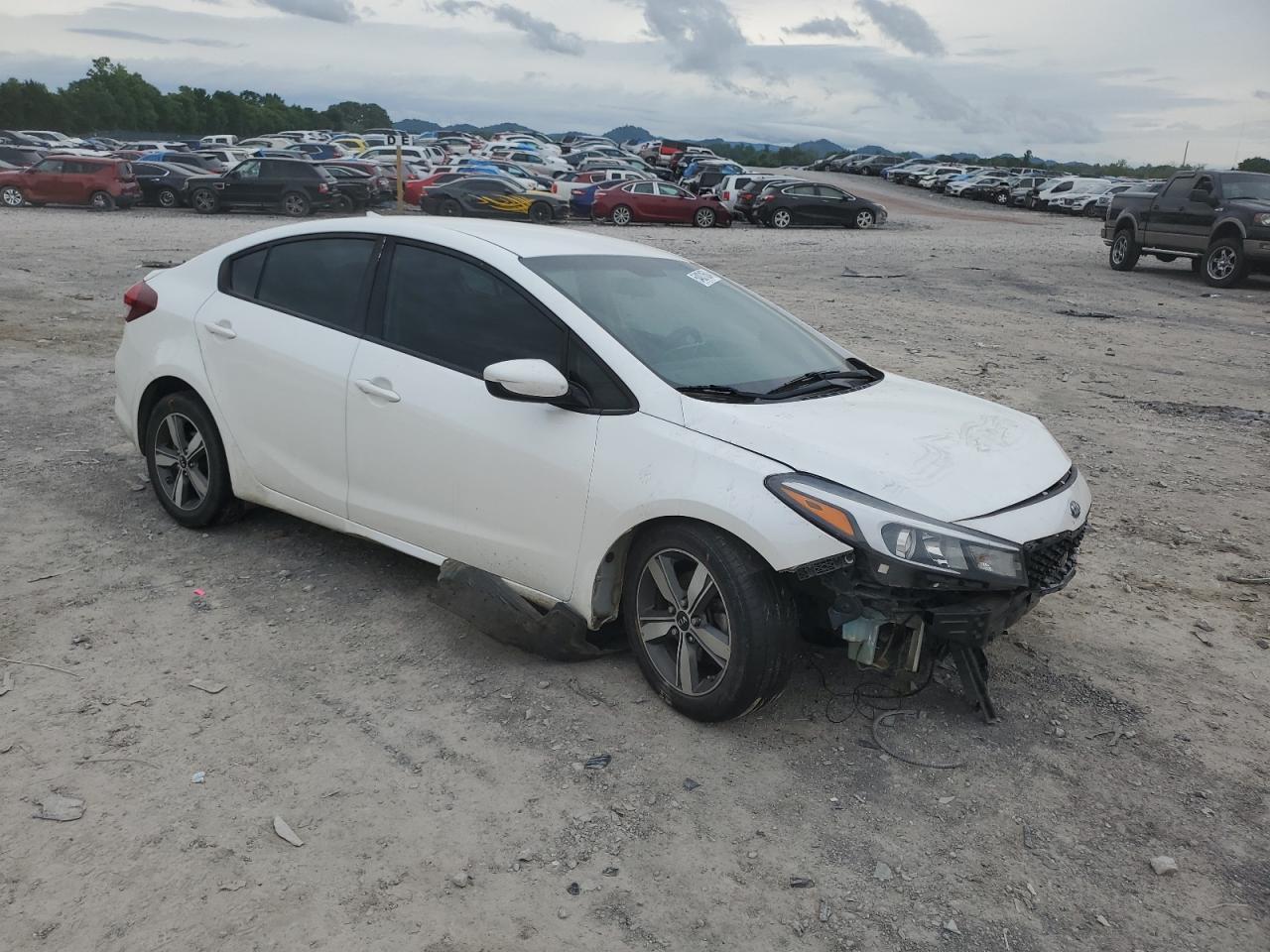 3KPFL4A77JE245598 2018 Kia Forte Lx