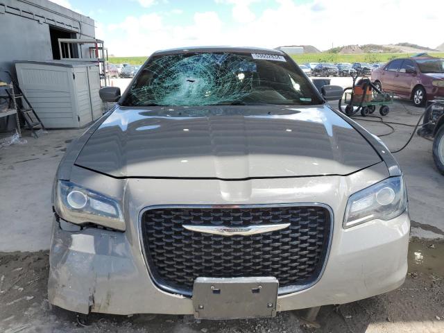 2019 Chrysler 300 S VIN: 2C3CCAGG2KH529806 Lot: 53652834