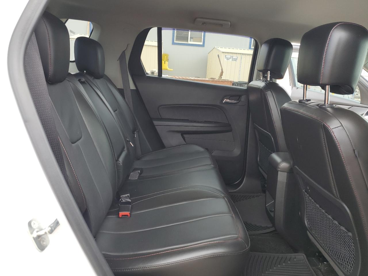 2GKFLPE37H6216982 2017 GMC Terrain Slt