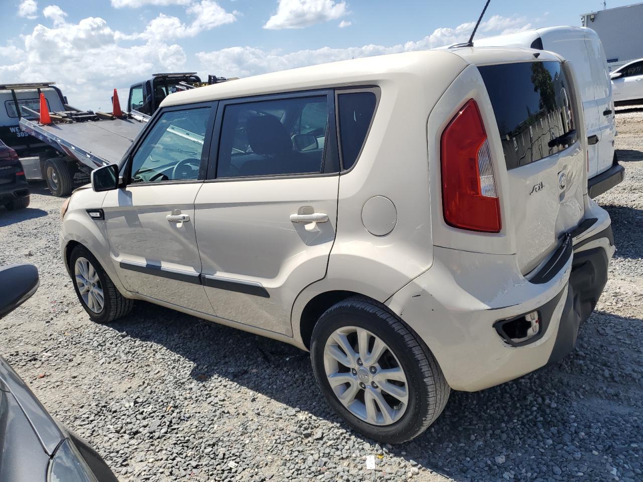 KNDJT2A52D7760395 2013 Kia Soul