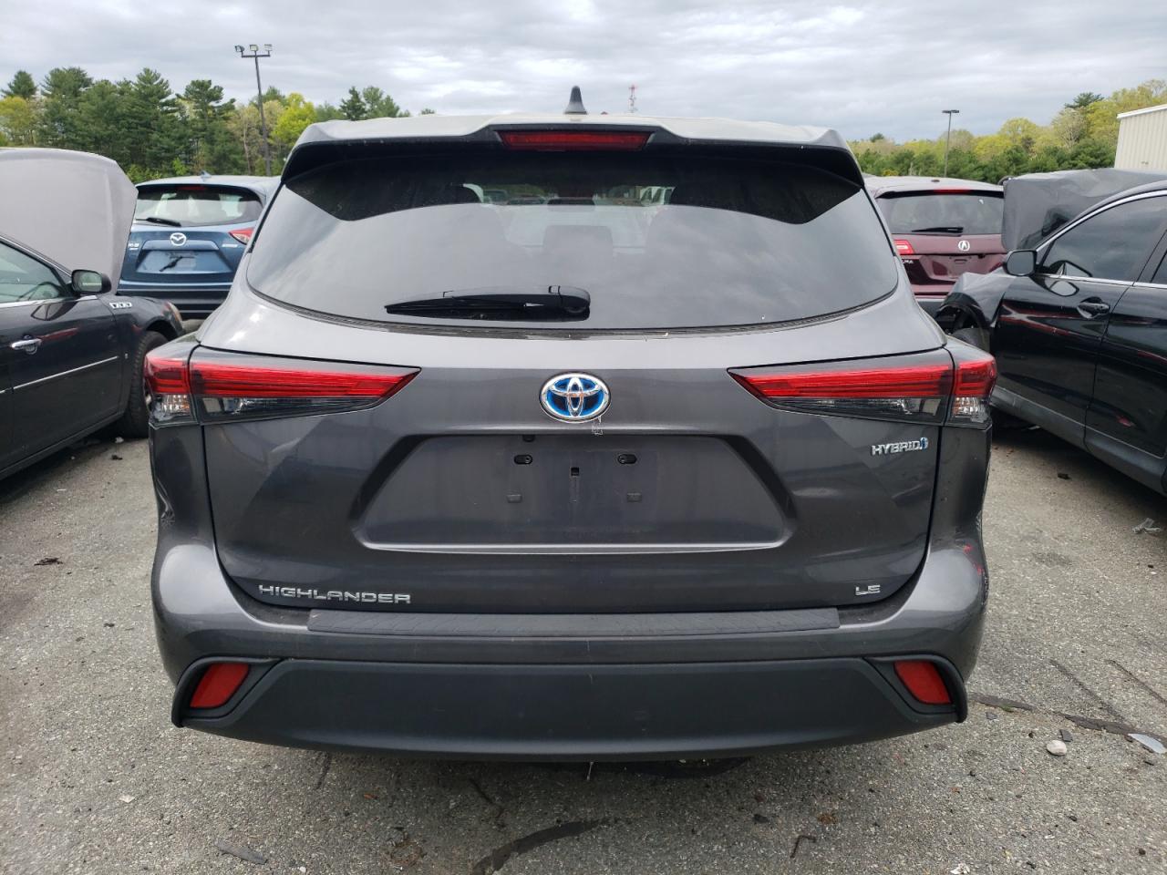 5TDBBRCH2NS559661 2022 Toyota Highlander Hybrid Le