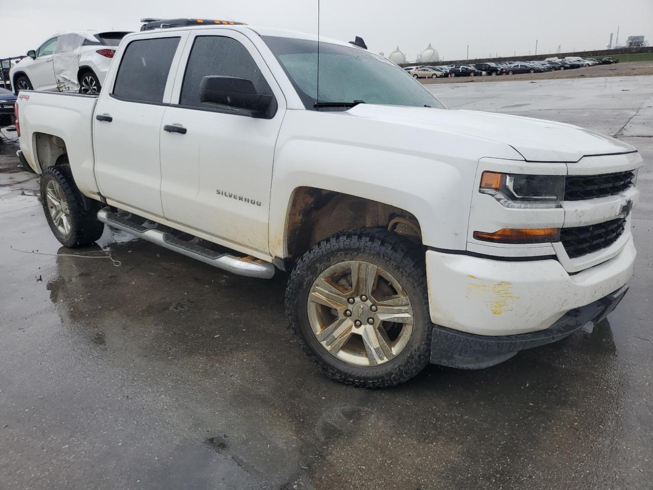 3GCUKPEC8JG528504 2018 Chevrolet Silverado K1500 Custom