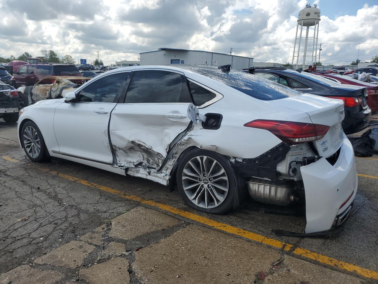 2017 Genesis G80 Base vin: KMHGN4JE5HU187401