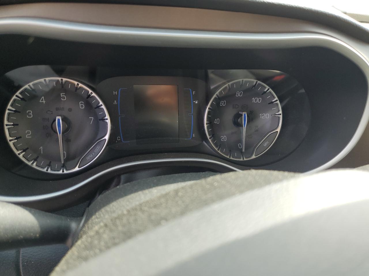 2C4RC1BG8KR721903 2019 Chrysler Pacifica Touring L