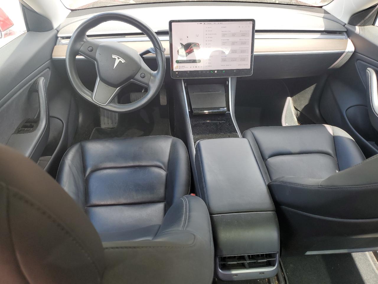 5YJ3E1EB0JF117370 2018 Tesla Model 3