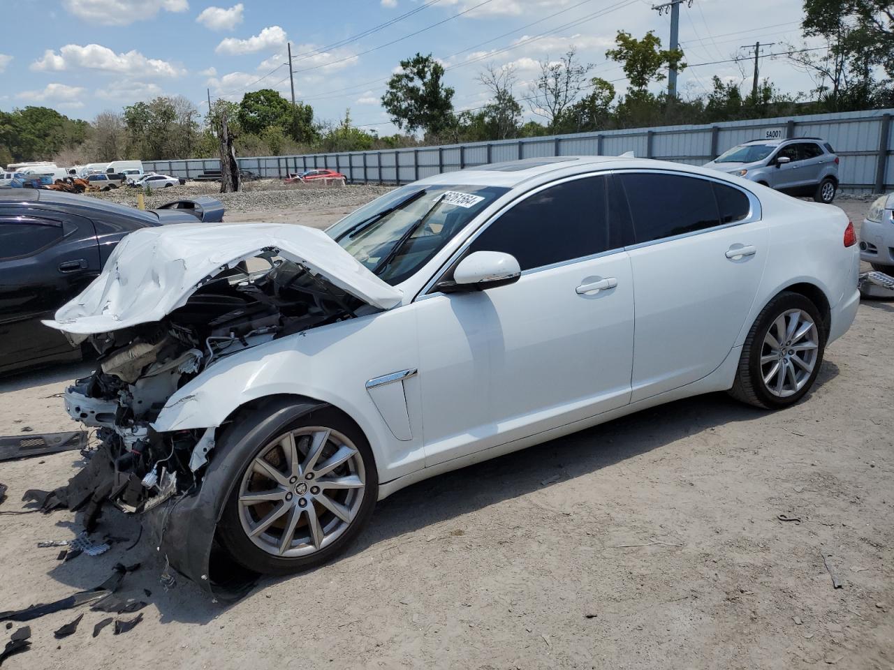 SAJWA0ES2DPU04837 2013 Jaguar Xf