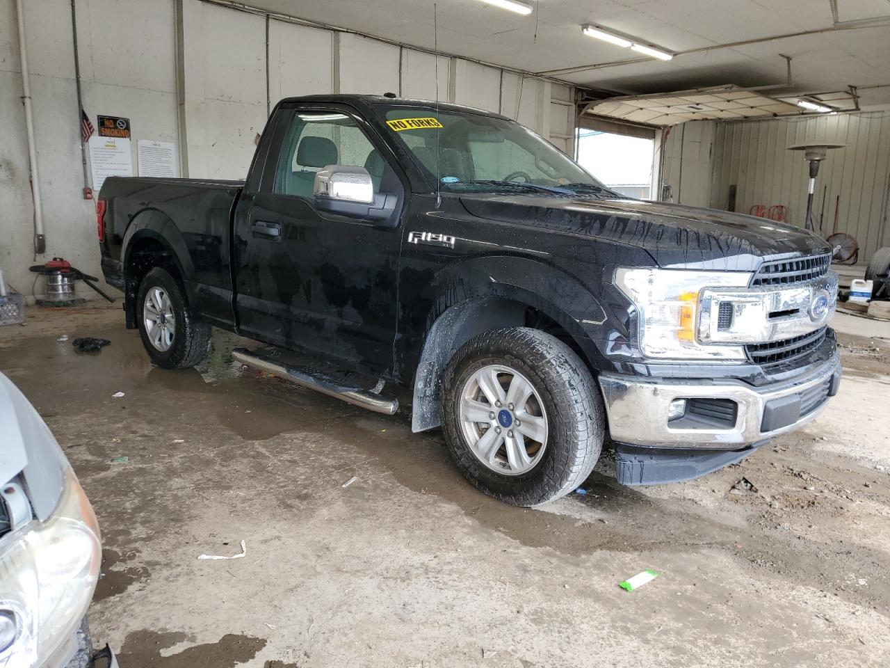 1FTMF1CB4JKD17708 2018 Ford F150