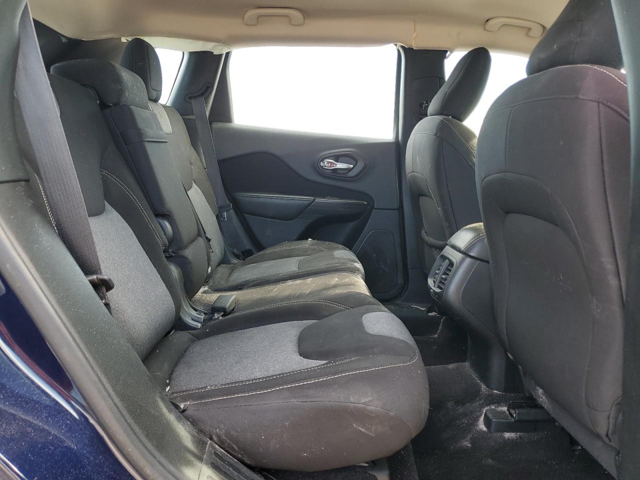 1C4PJLAB7EW227204 2014 Jeep Cherokee Sport