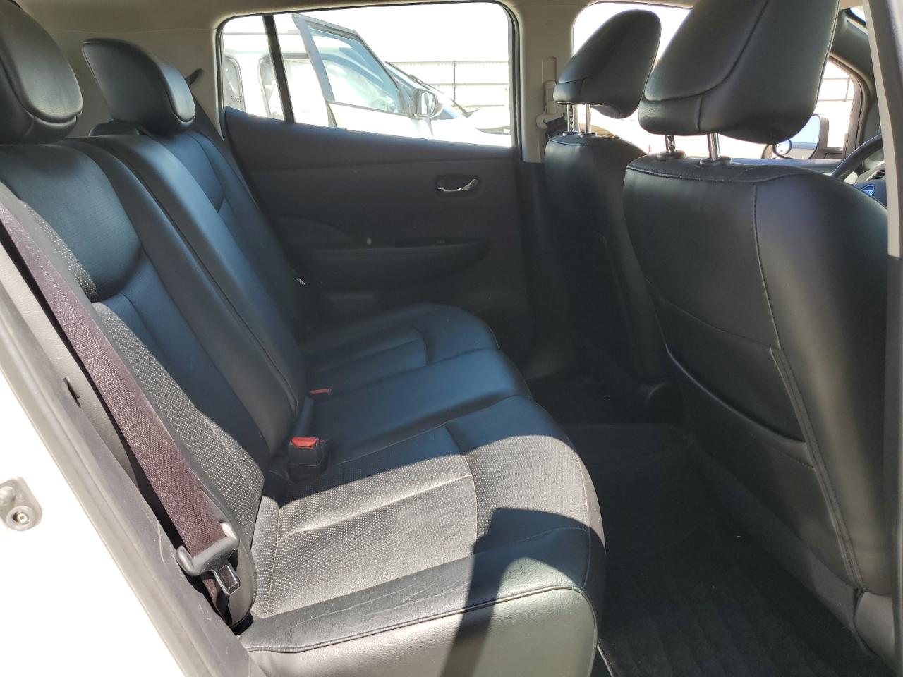 1N4AZ0CP6DC408306 2013 Nissan Leaf S