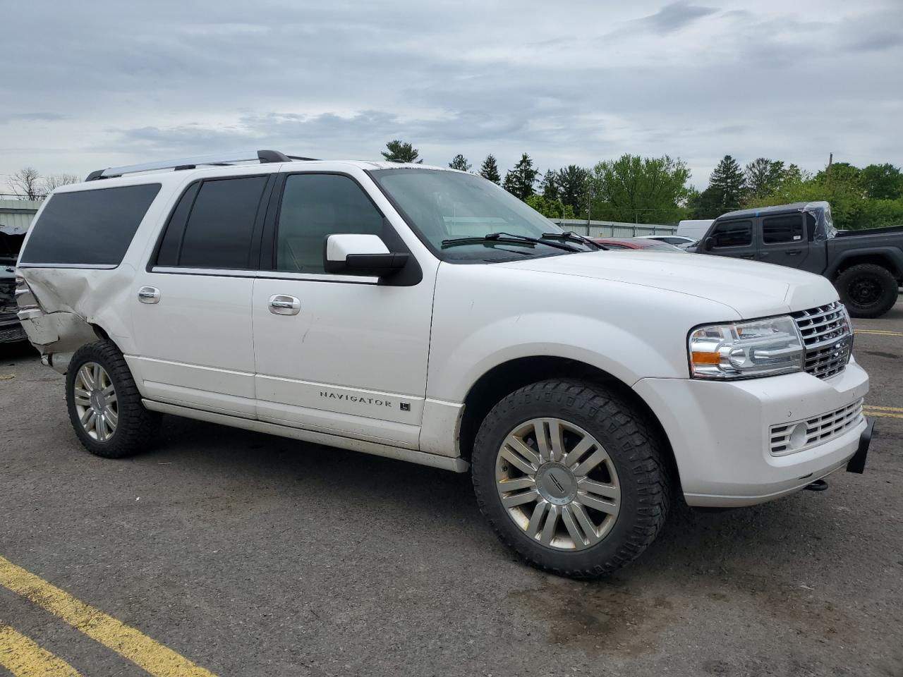 5LMJJ3J53CEL05747 2012 Lincoln Navigator L